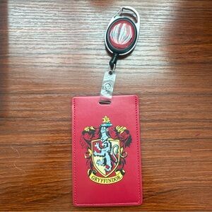 Universal Wizarding World Harry Potter Gryffindor Retractable ID Holder